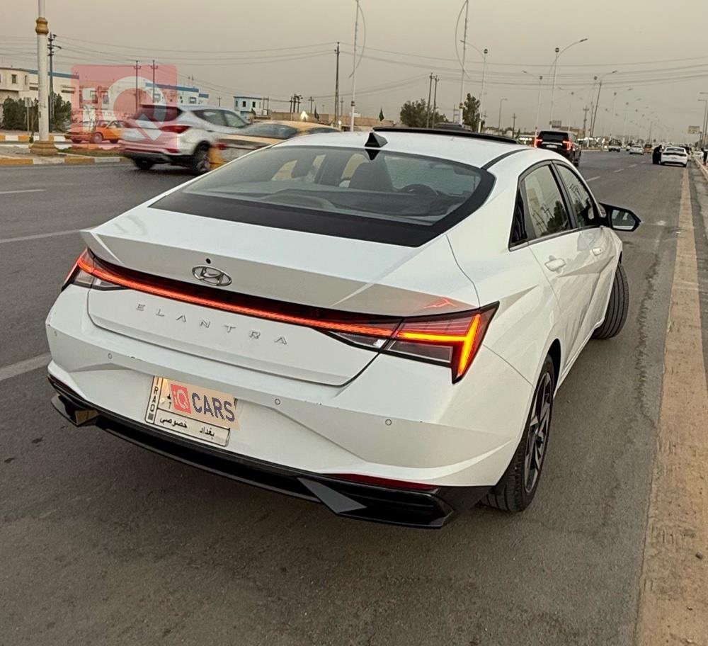 هیوندای ئەلەنترا